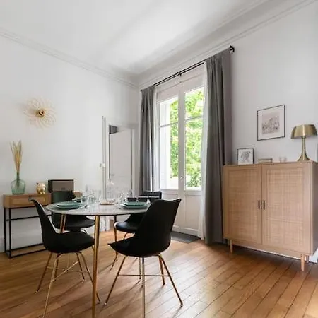 Le Cocon Art - Proche Thermes - Centre - Au Calme Apartment *