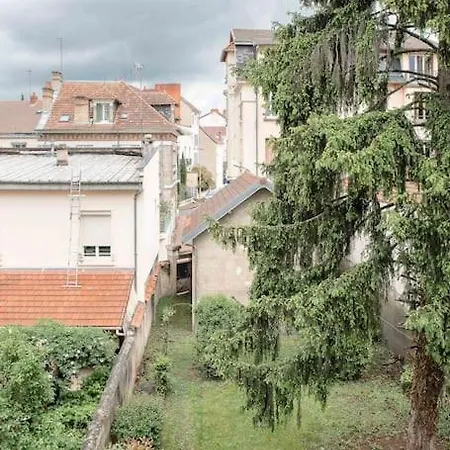 Apartment Le Cocon Art - Proche Thermes - Centre - Au Calme