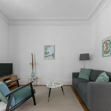 Apartment Le Cocon Art - Proche Thermes - Centre - Au Calme